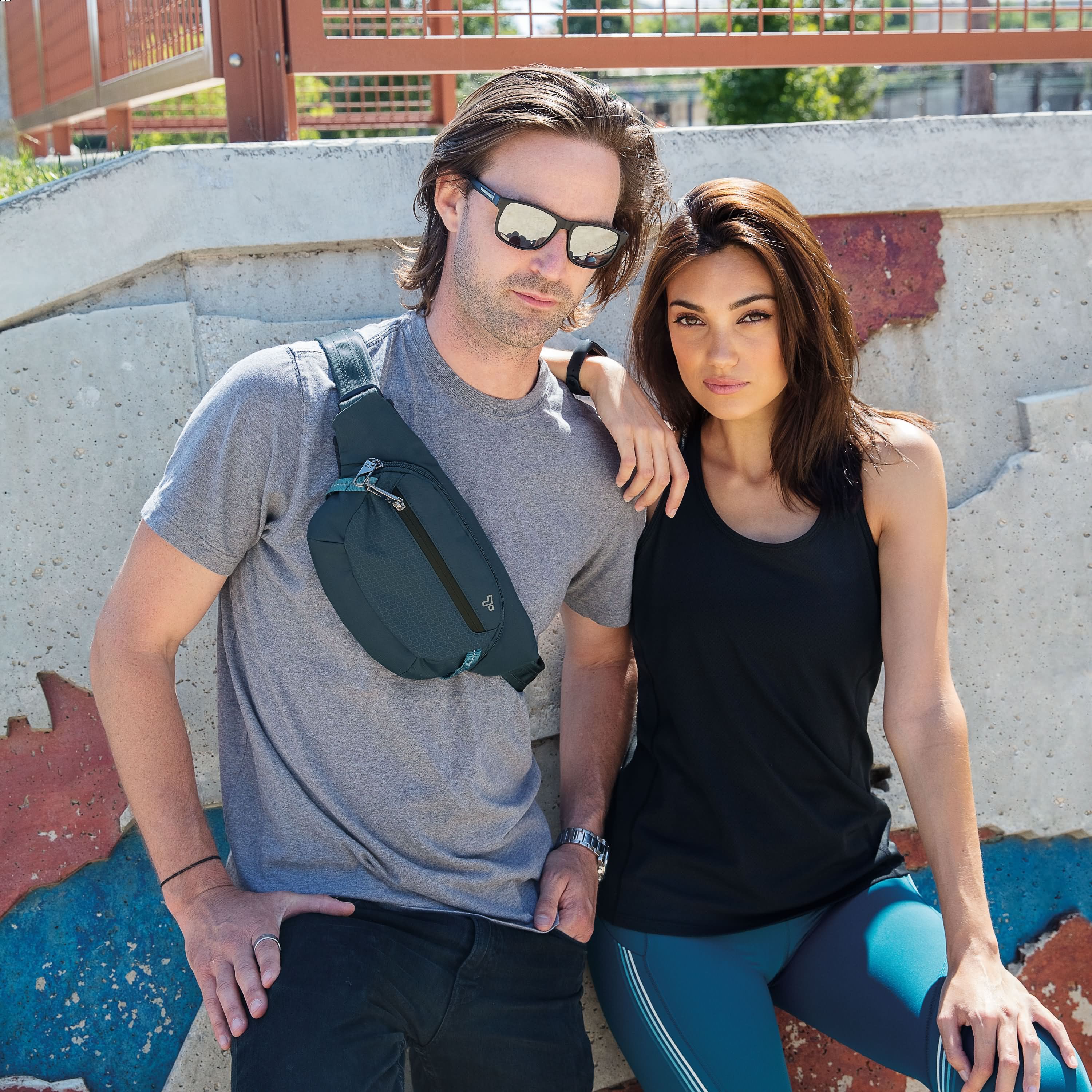 Anti-Theft Active® Medium Crossbody